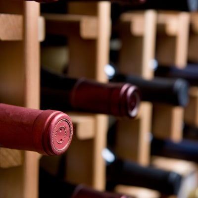 How to choose a customized home wine cellar