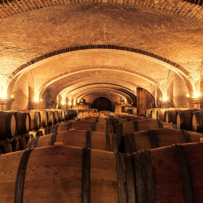 Oak and barrel maturation: new vs old barrels