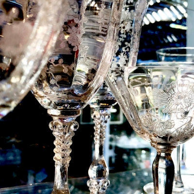 Vintage wine glasses: Timeless style