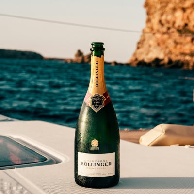 Champagne snacking